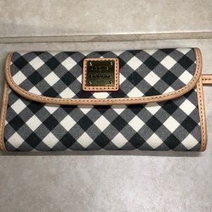 Dooney & Bourke wallet